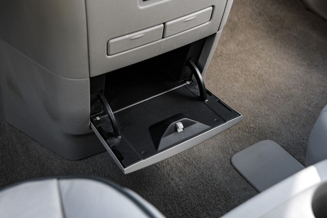 Nissan Quest Vehicle Main Gallery Image 23