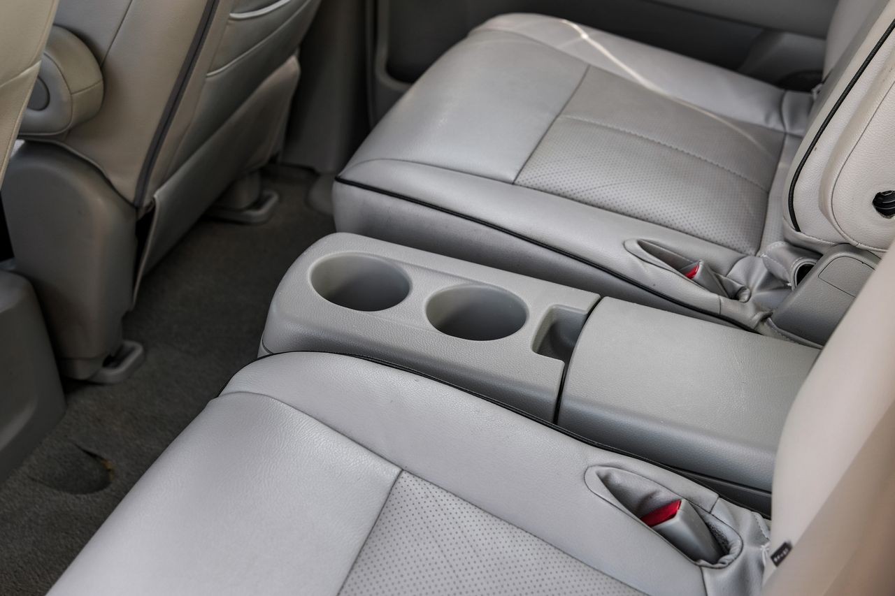 Nissan Quest Vehicle Main Gallery Image 35