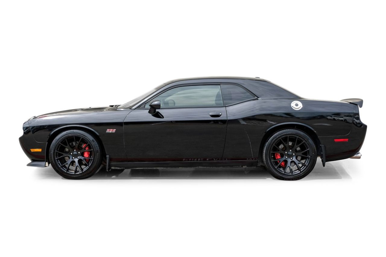 Dodge Challenger Vehicle Main Gallery Image 11
