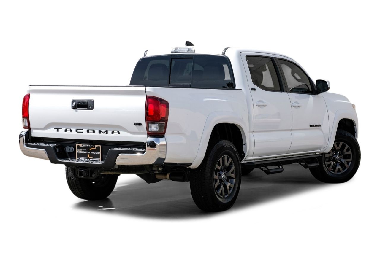 Toyota Tacoma 2WD Vehicle Main Gallery Image 08
