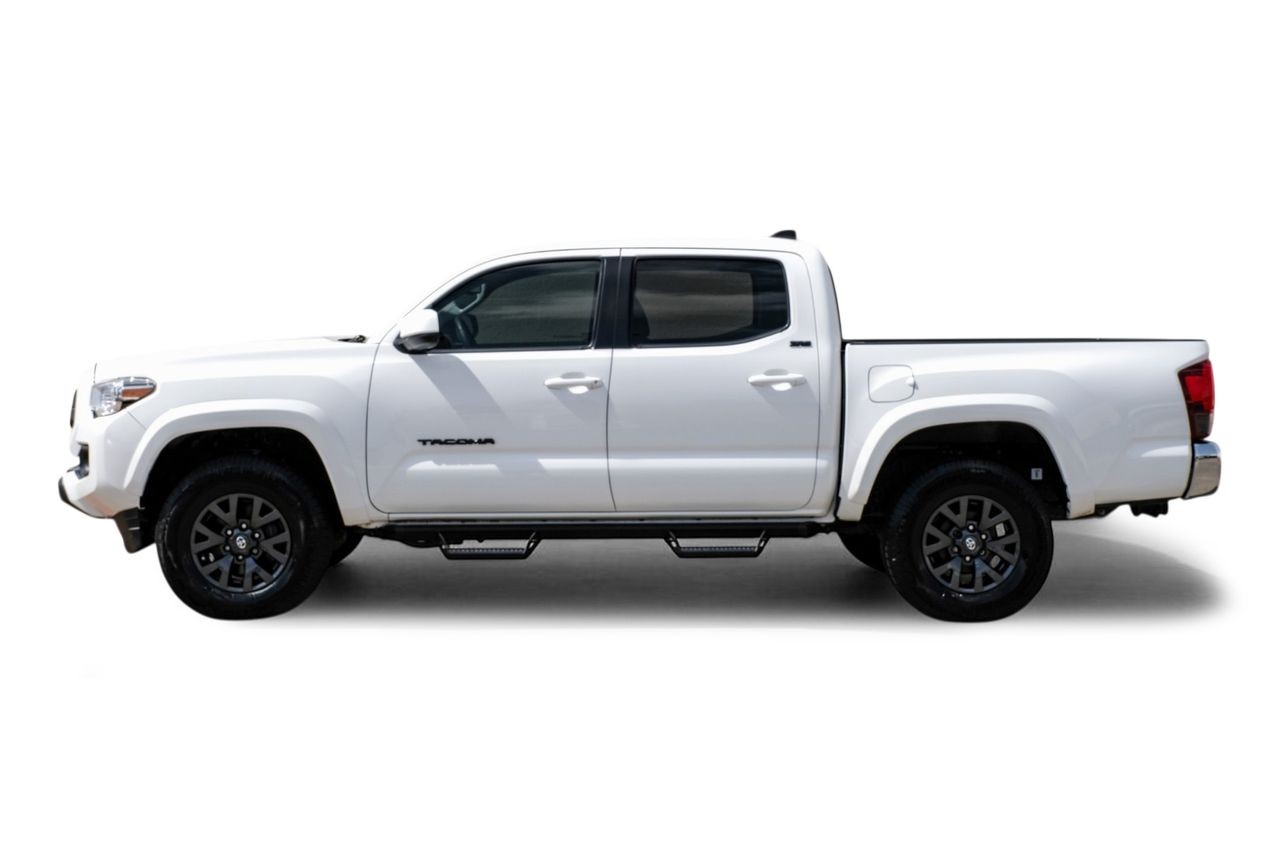 Toyota Tacoma 2WD Vehicle Main Gallery Image 11