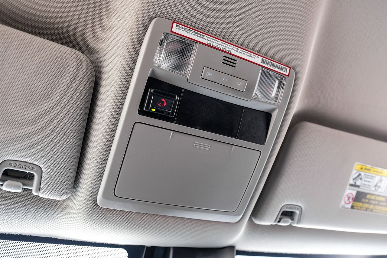 Toyota Tacoma 2WD Vehicle Main Gallery Image 30