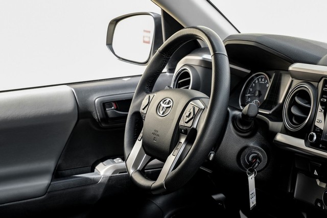 Toyota Tacoma 2WD Vehicle Main Gallery Image 13