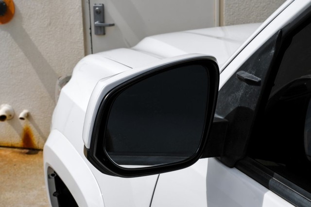 Toyota Tacoma 2WD Vehicle Main Gallery Image 40