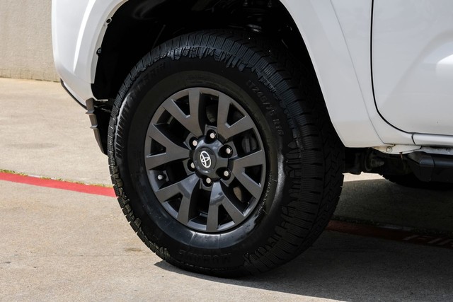 Toyota Tacoma 2WD Vehicle Main Gallery Image 51