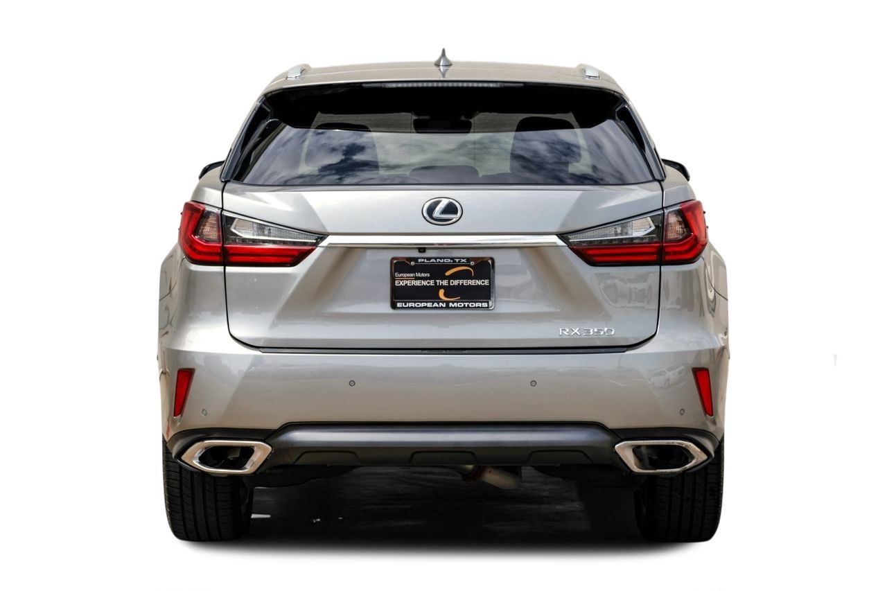 Lexus RX Vehicle Main Gallery Image 10