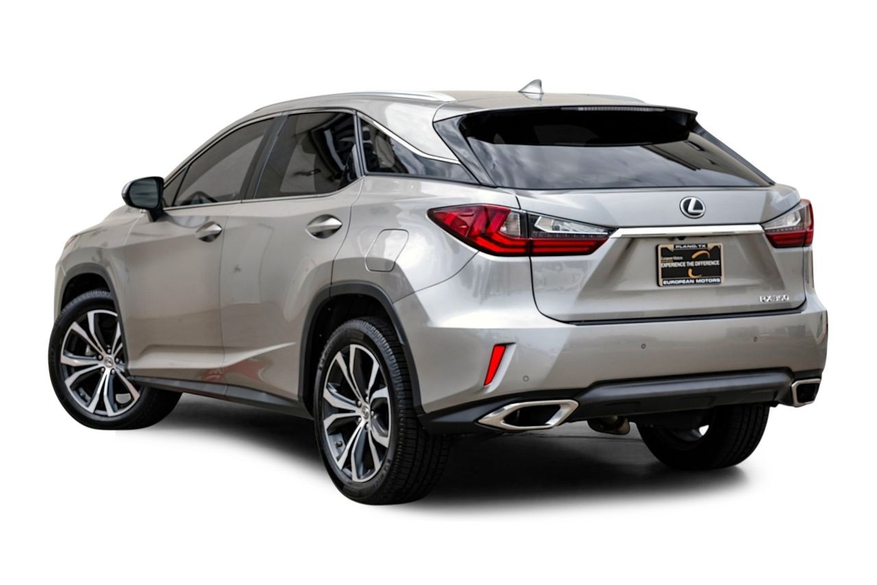 Lexus RX Vehicle Main Gallery Image 11