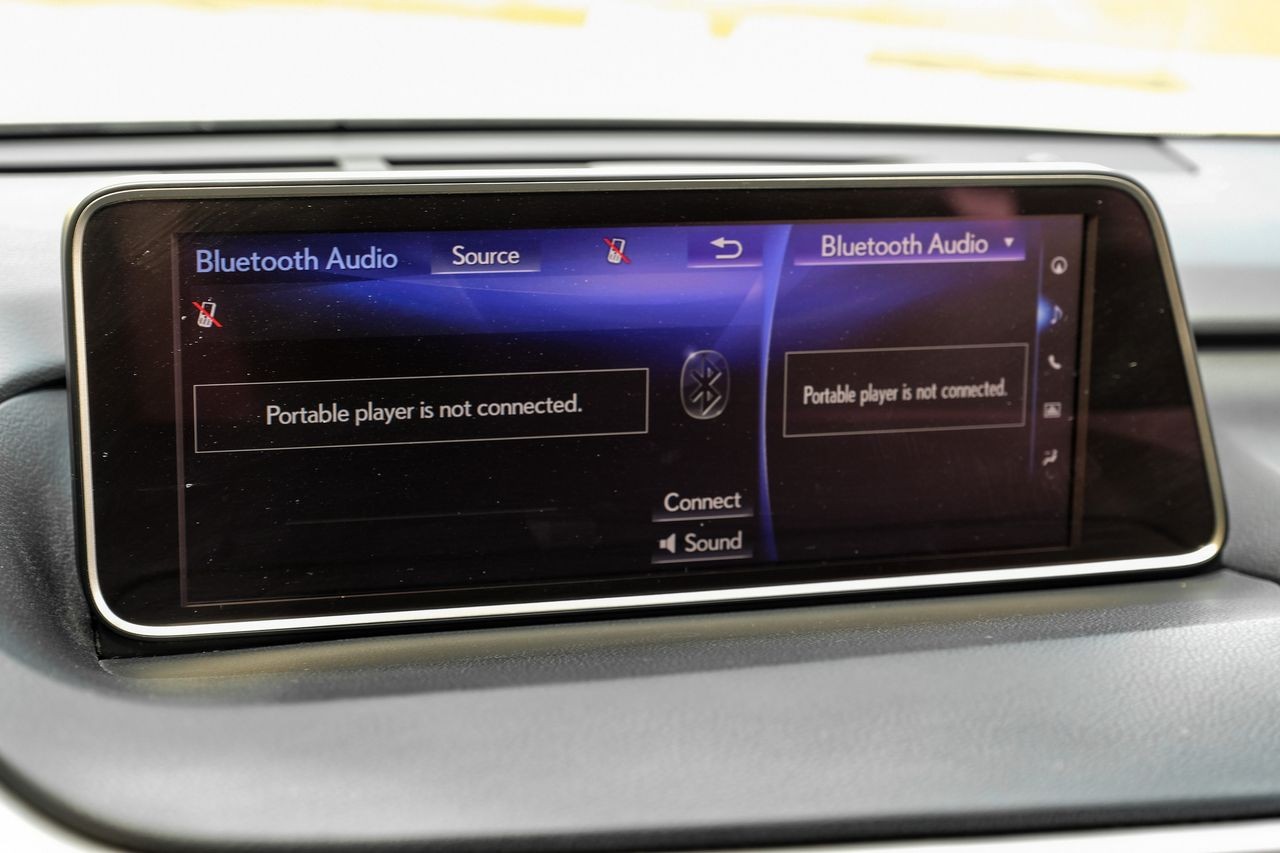 Lexus RX Vehicle Main Gallery Image 27