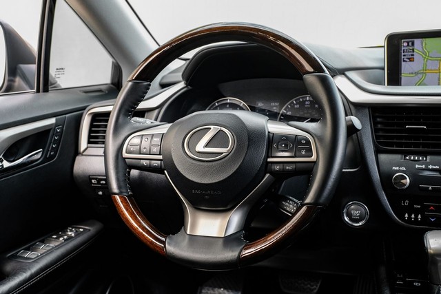 Lexus RX Vehicle Main Gallery Image 17