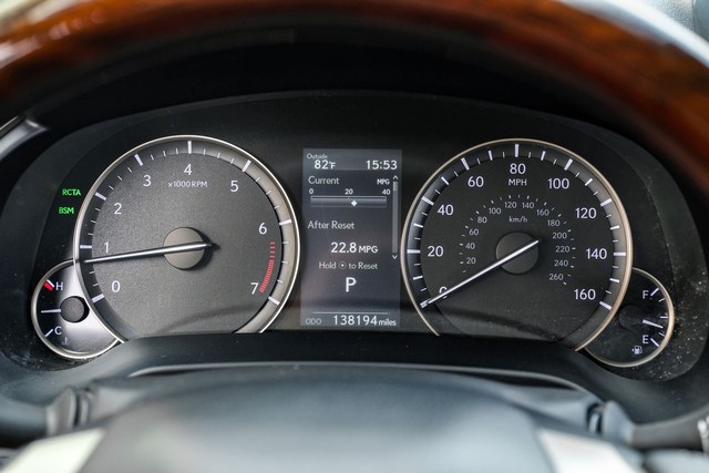 Lexus RX Vehicle Main Gallery Image 20