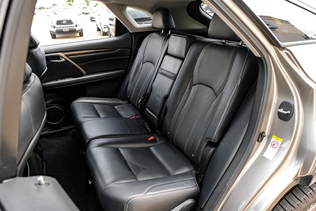 Lexus RX Vehicle Main Gallery Image 35