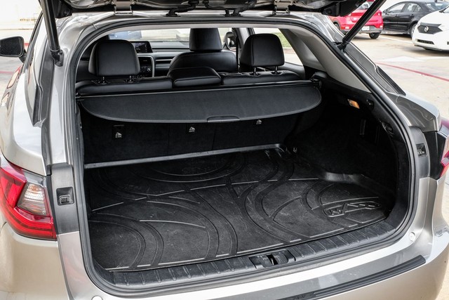 Lexus RX Vehicle Main Gallery Image 44