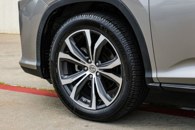 Lexus RX Vehicle Main Gallery Image 47