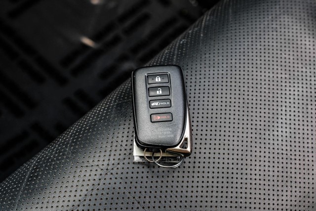 Lexus RX Vehicle Main Gallery Image 49