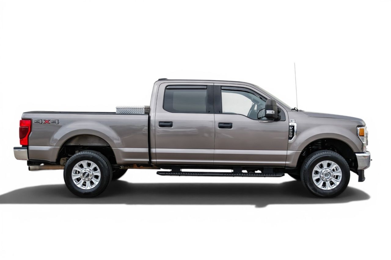 Ford Super Duty F-250 SRW Vehicle Main Gallery Image 07
