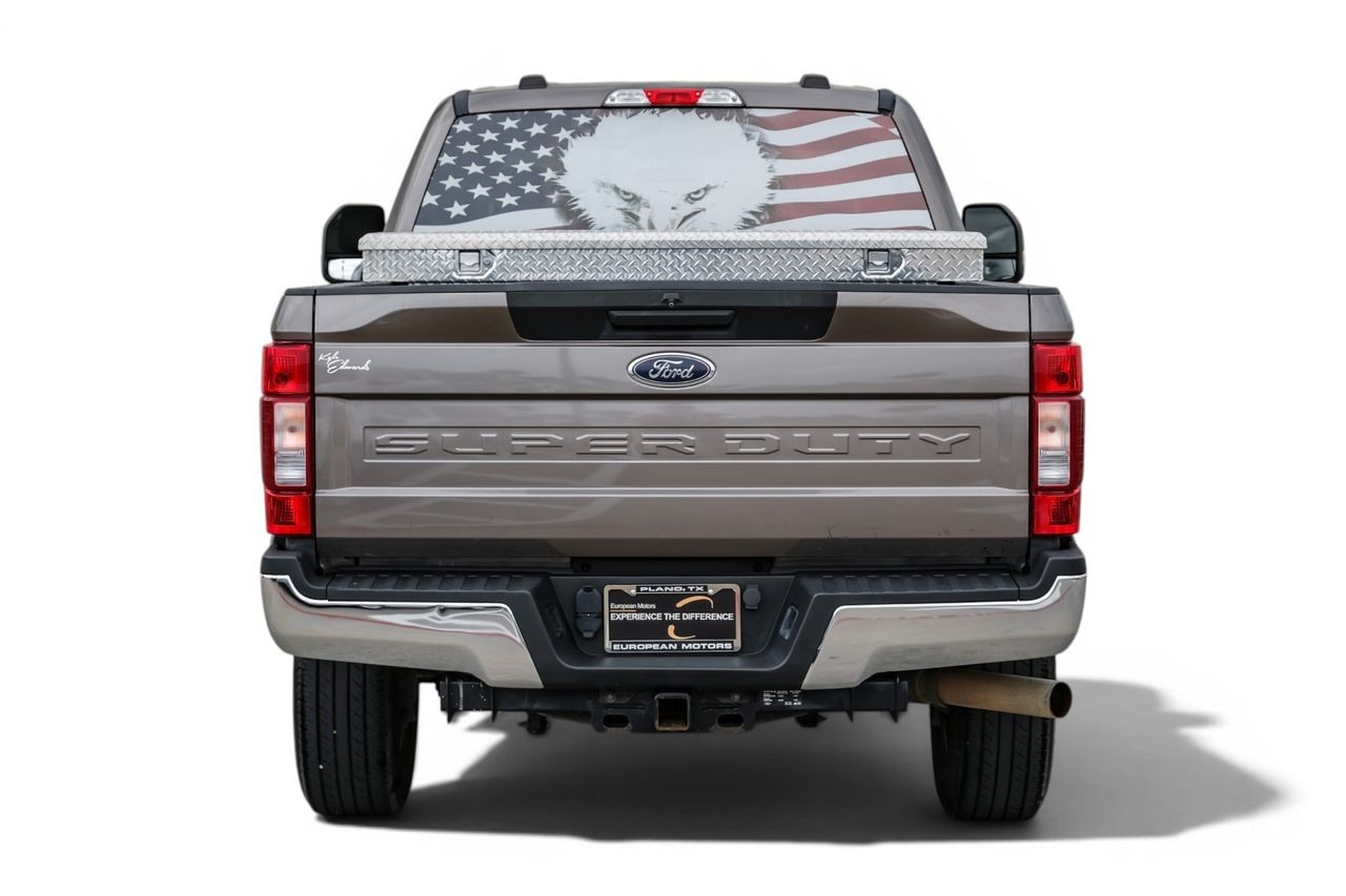 Ford Super Duty F-250 SRW Vehicle Main Gallery Image 09