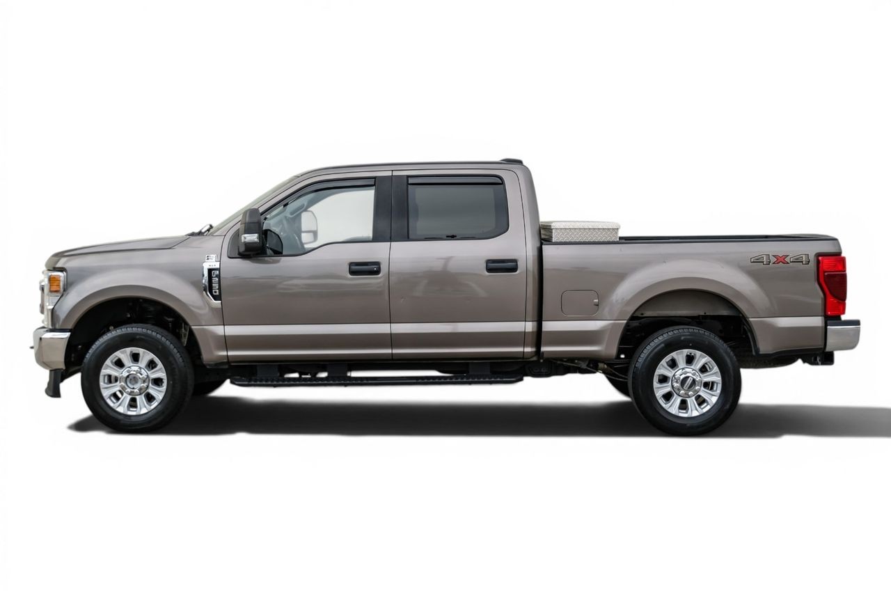 Ford Super Duty F-250 SRW Vehicle Main Gallery Image 11