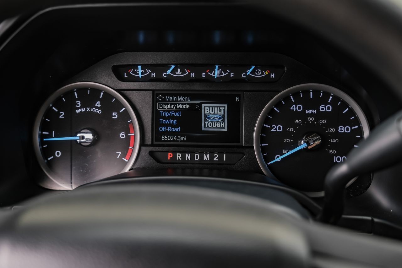 Ford Super Duty F-250 SRW Vehicle Main Gallery Image 16