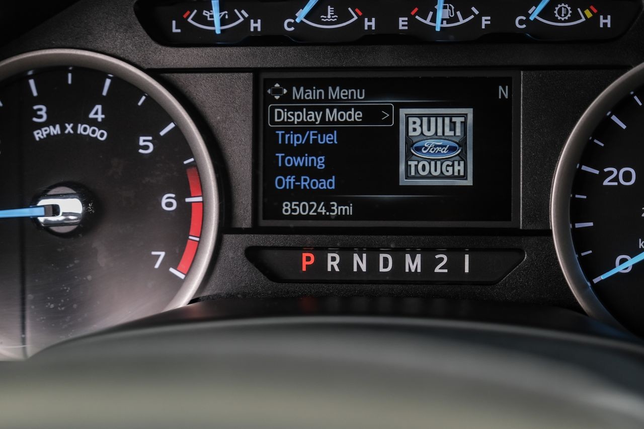Ford Super Duty F-250 SRW Vehicle Main Gallery Image 17