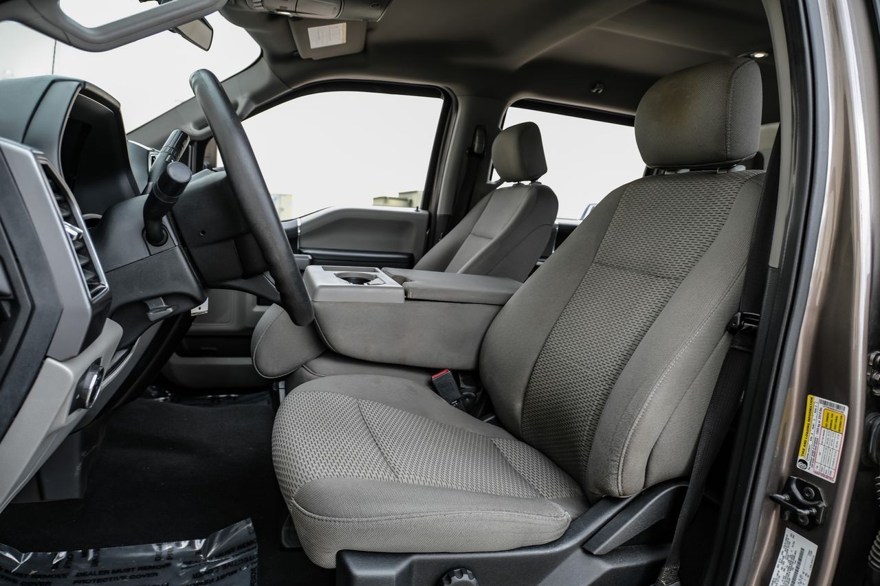 Ford Super Duty F-250 SRW Vehicle Main Gallery Image 29