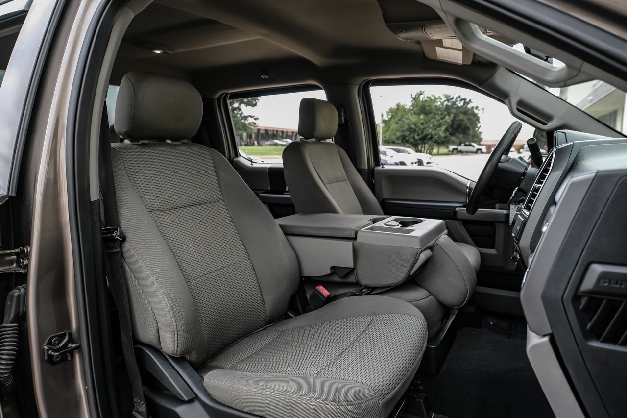 Ford Super Duty F-250 SRW Vehicle Main Gallery Image 32