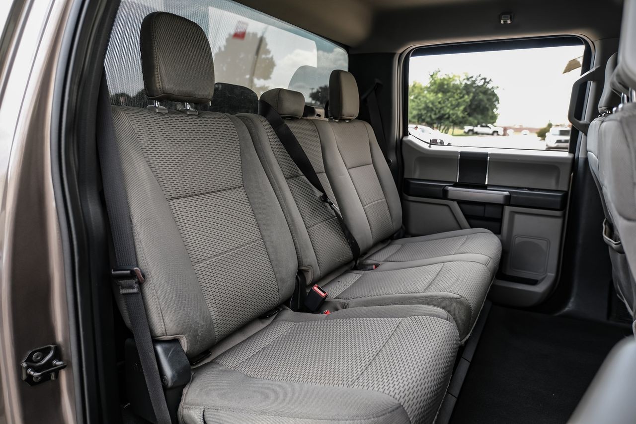 Ford Super Duty F-250 SRW Vehicle Main Gallery Image 33