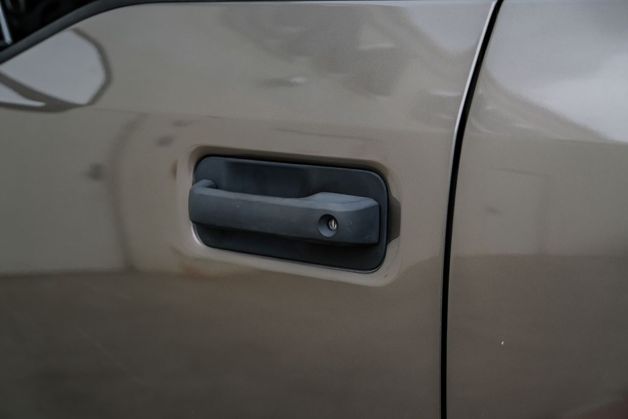 Ford Super Duty F-250 SRW Vehicle Main Gallery Image 38