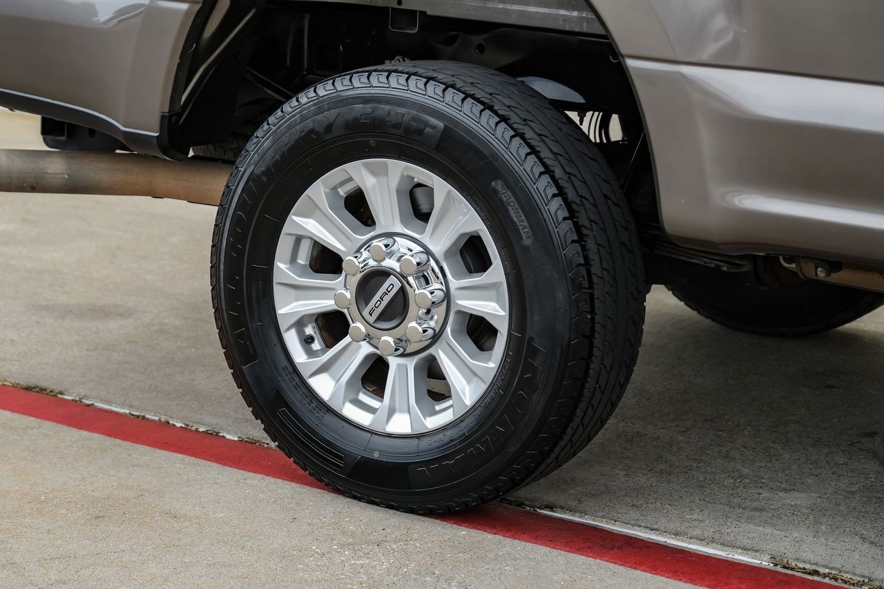 Ford Super Duty F-250 SRW Vehicle Main Gallery Image 52