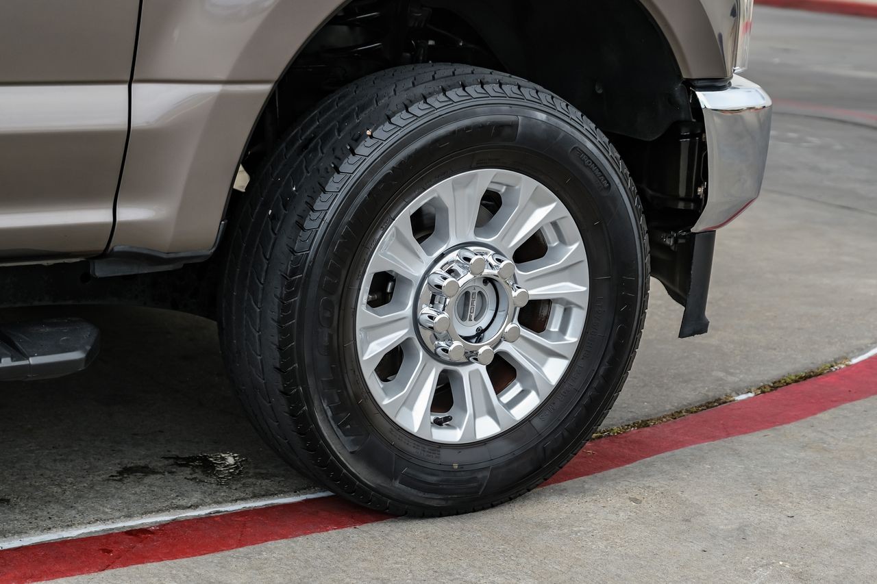 Ford Super Duty F-250 SRW Vehicle Main Gallery Image 53