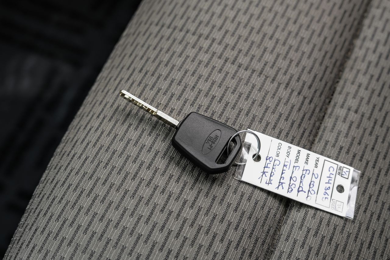 Ford Super Duty F-250 SRW Vehicle Main Gallery Image 56