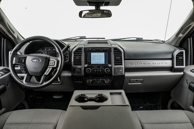Ford Super Duty F-250 SRW Vehicle Main Gallery Image 14