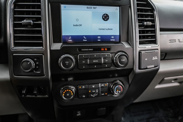 Ford Super Duty F-250 SRW Vehicle Main Gallery Image 23