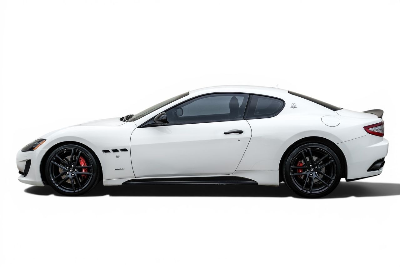 Maserati GranTurismo Vehicle Main Gallery Image 11