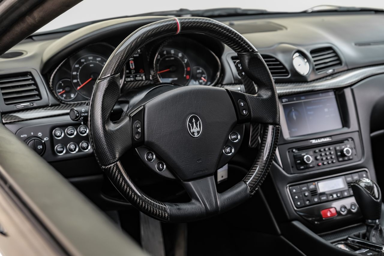 Maserati GranTurismo Vehicle Main Gallery Image 14