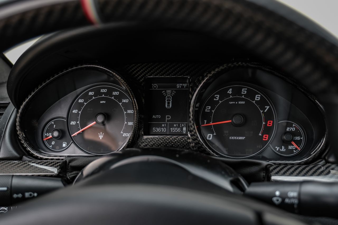 Maserati GranTurismo Vehicle Main Gallery Image 17