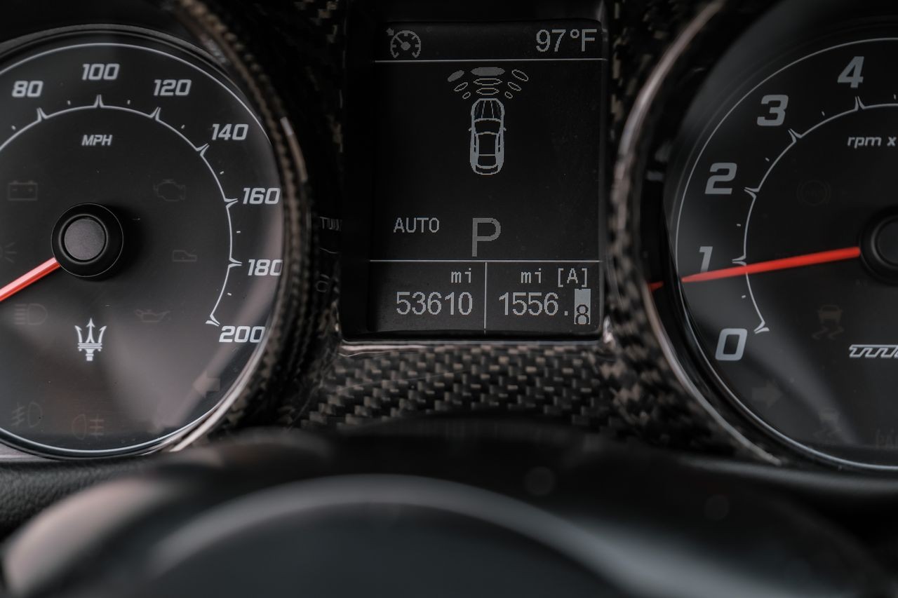 Maserati GranTurismo Vehicle Main Gallery Image 18