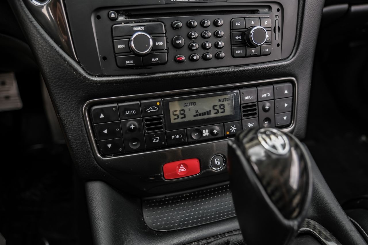 Maserati GranTurismo Vehicle Main Gallery Image 24