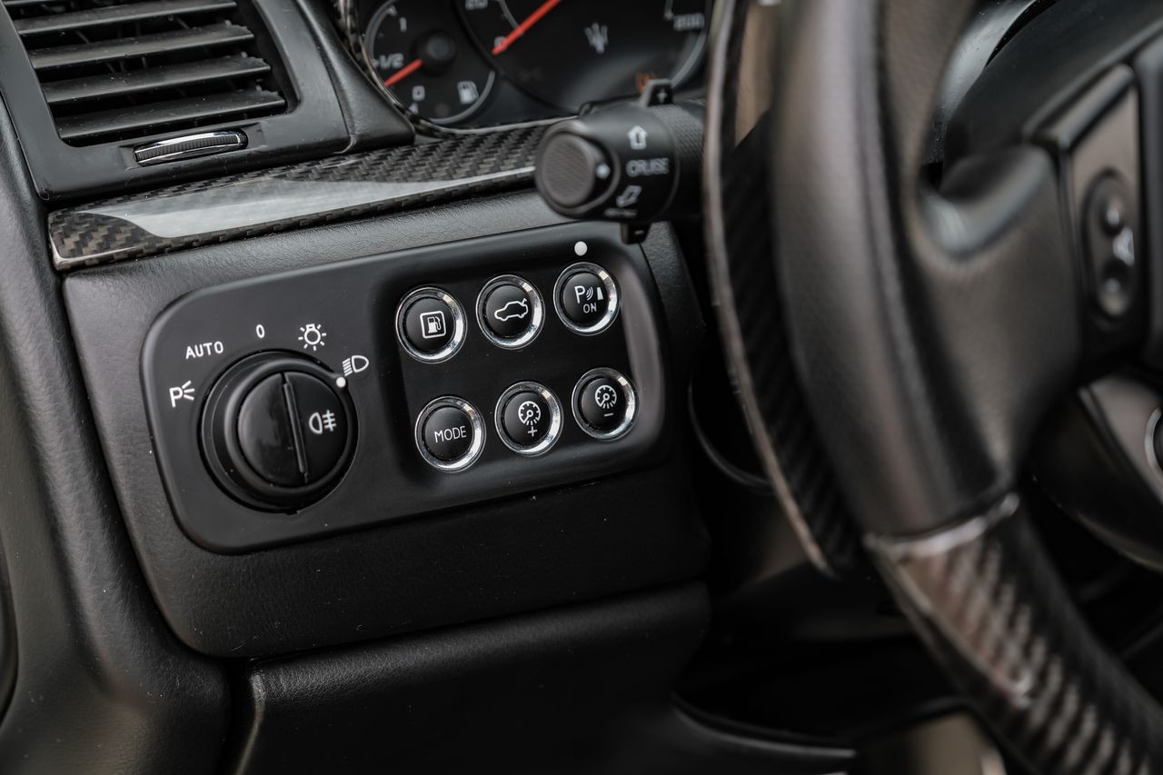Maserati GranTurismo Vehicle Main Gallery Image 25