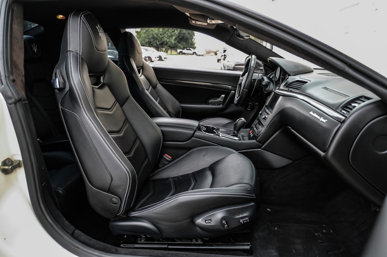 Maserati GranTurismo Vehicle Main Gallery Image 35