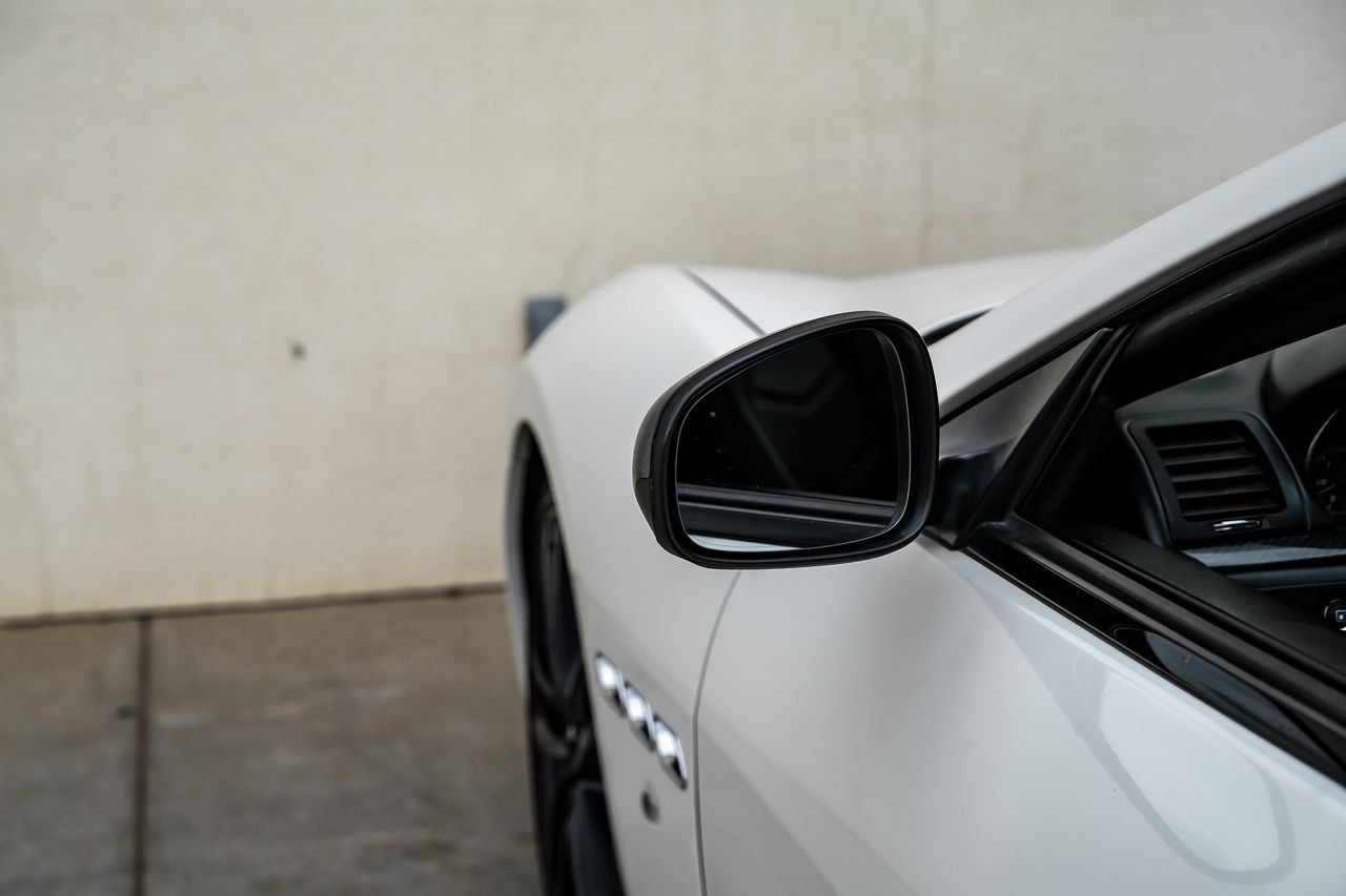 Maserati GranTurismo Vehicle Main Gallery Image 38