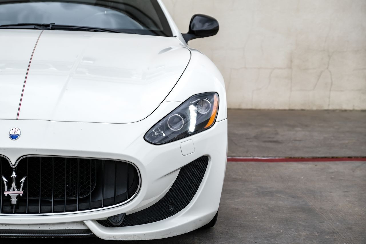 Maserati GranTurismo Vehicle Main Gallery Image 43