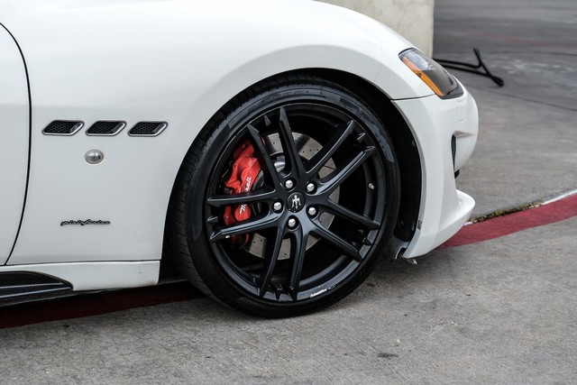 Maserati GranTurismo Vehicle Main Gallery Image 52