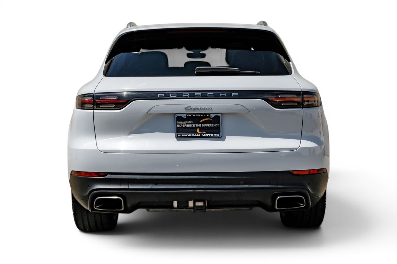 Porsche Cayenne Vehicle Main Gallery Image 10