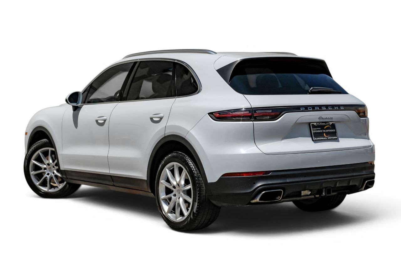 Porsche Cayenne Vehicle Main Gallery Image 11