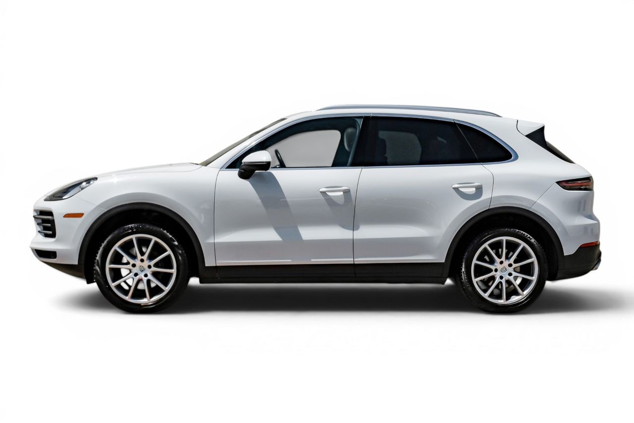 Porsche Cayenne Vehicle Main Gallery Image 12