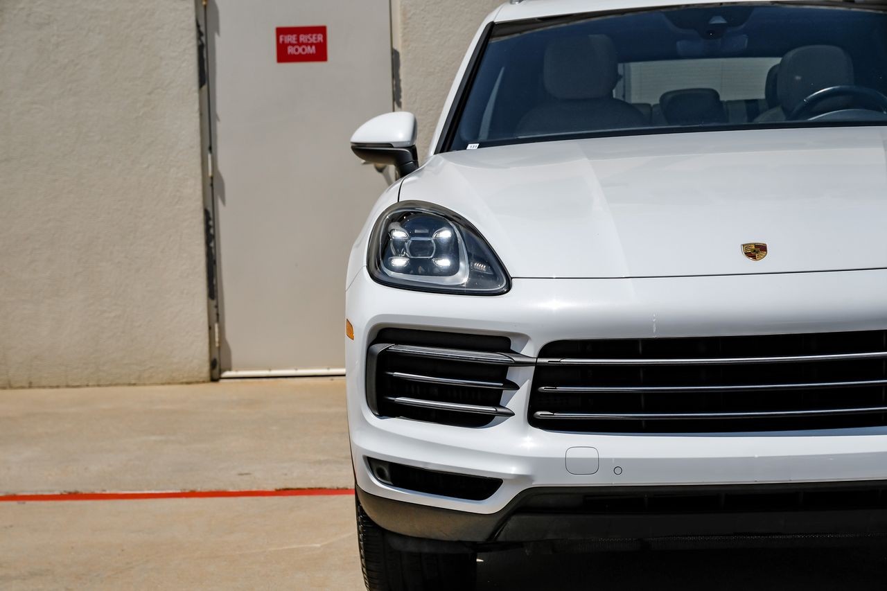 Porsche Cayenne Vehicle Main Gallery Image 53
