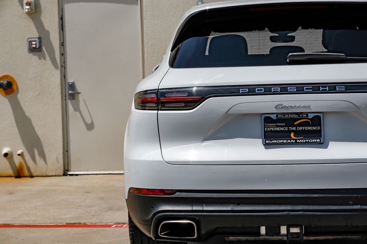 Porsche Cayenne Vehicle Main Gallery Image 54