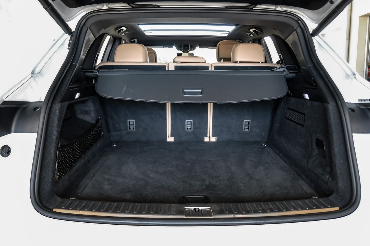 Porsche Cayenne Vehicle Main Gallery Image 55