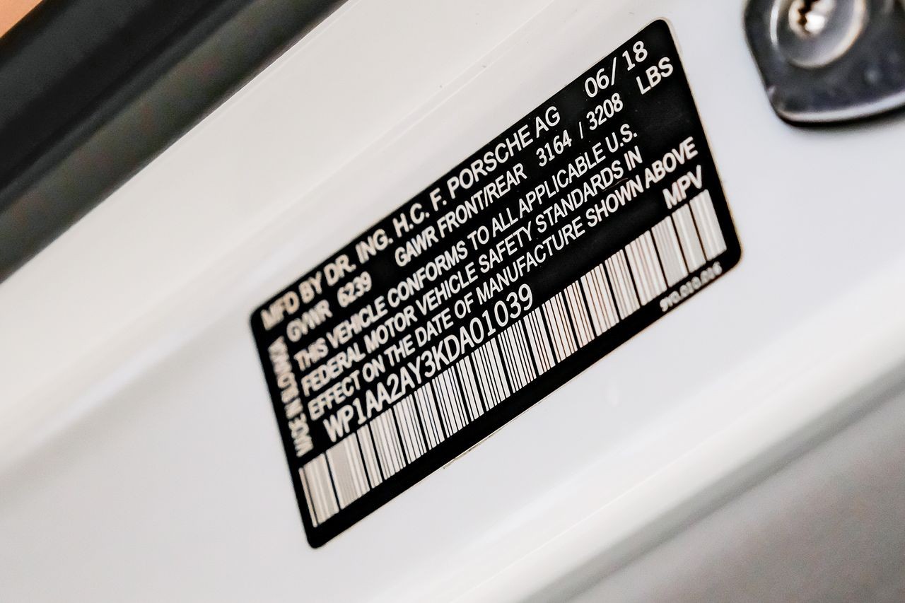 Porsche Cayenne Vehicle Main Gallery Image 63