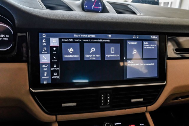 Porsche Cayenne Vehicle Main Gallery Image 27